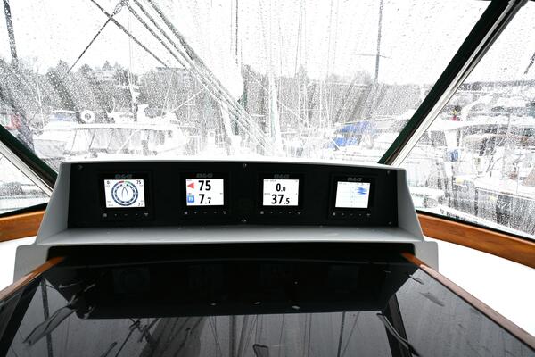 Delphina 55ft Waterline Yacht For Sale