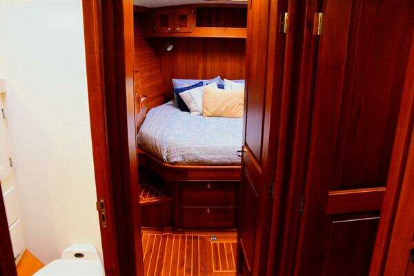 Waterline 55 Yacht For Sale