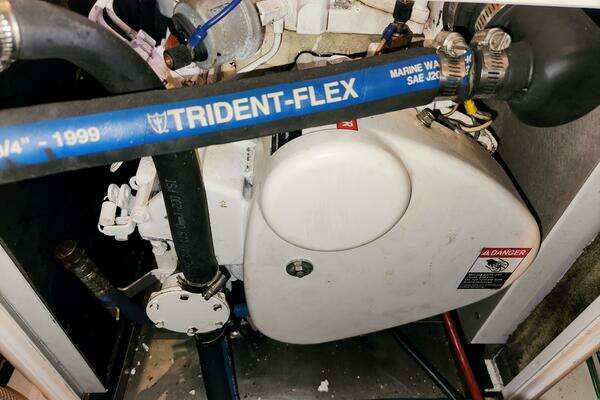 Waterline 55 Yacht For Sale