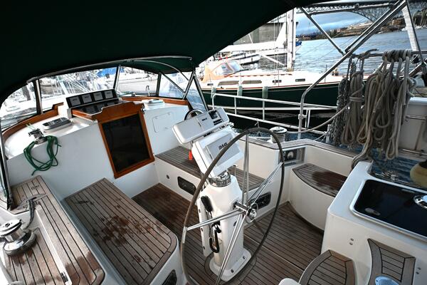 Delphina 55ft Waterline Yacht For Sale