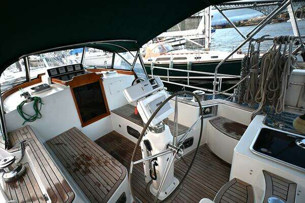 Waterline 55 Yacht For Sale