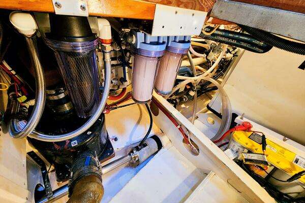 Waterline 55 Yacht For Sale