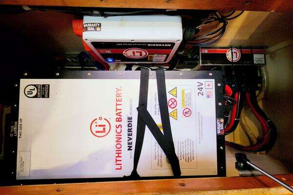 Waterline 55 Yacht For Sale