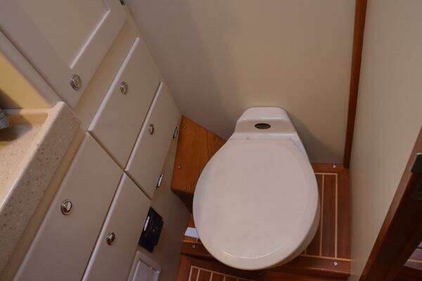 Waterline 55 Yacht For Sale