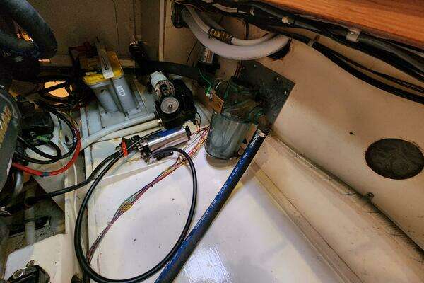 Waterline 55 Yacht For Sale