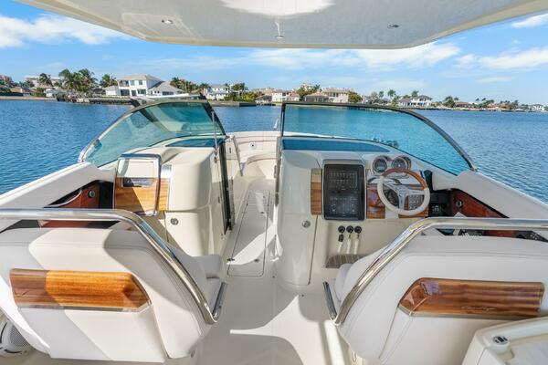 35ft Chris Craft Yacht For Sale