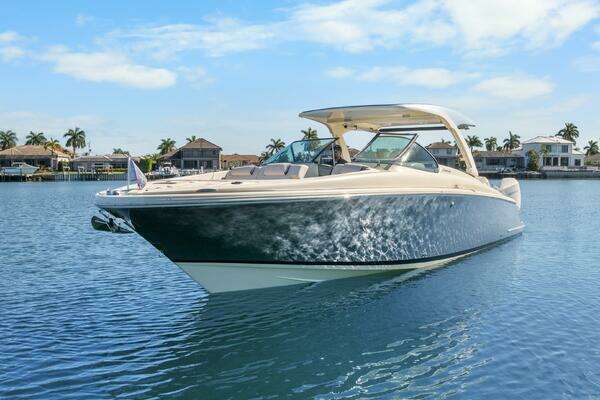 Chris-Craft Launch 35 GT OB Yacht For Sale