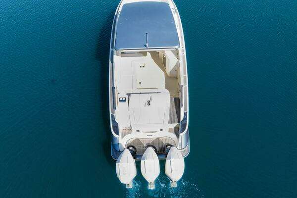 Chris-Craft Launch 35 GT OB Yacht For Sale