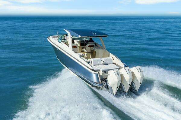 Chris-Craft Launch 35 GT OB Yacht For Sale