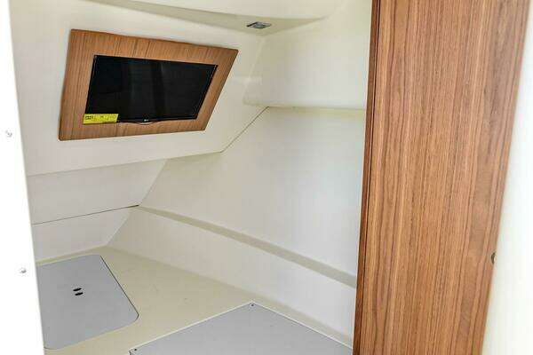 Chris-Craft Launch 35 GT OB Yacht For Sale