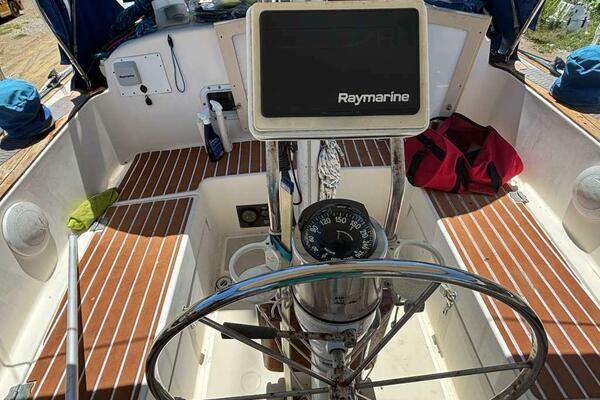 Garuda 36ft Pearson Yacht For Sale