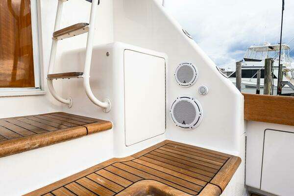 Viking 64 Convertible Yacht For Sale