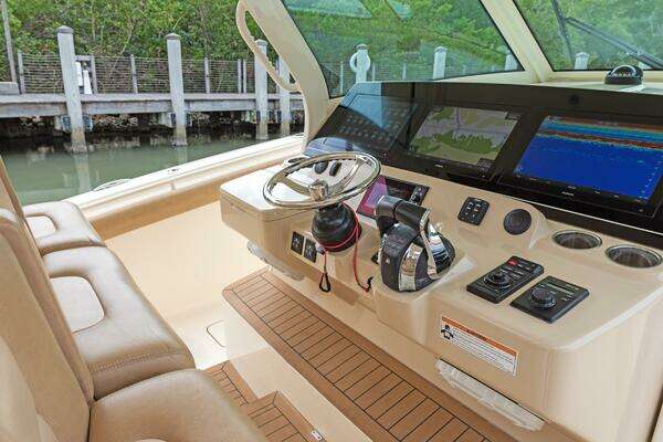 Scout 420 LXF Yacht For Sale