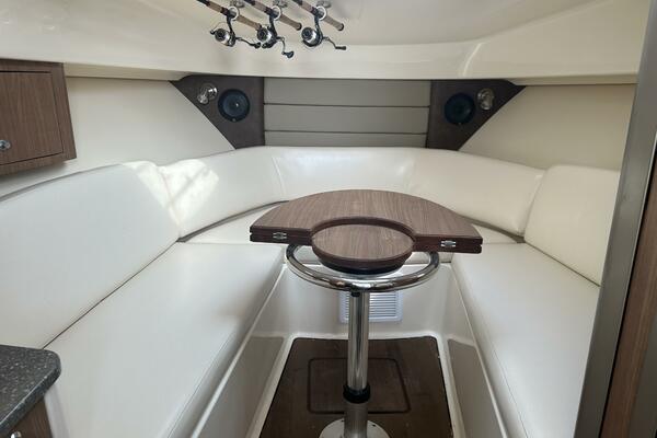 31ft Boston Whaler Yacht For Sale