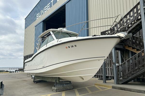 31ft Boston Whaler Yacht For Sale