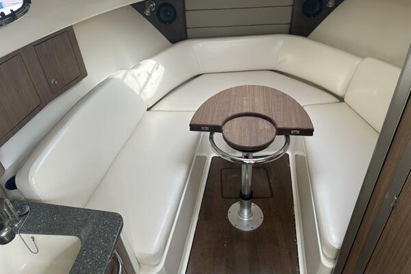 31ft Boston Whaler Yacht For Sale