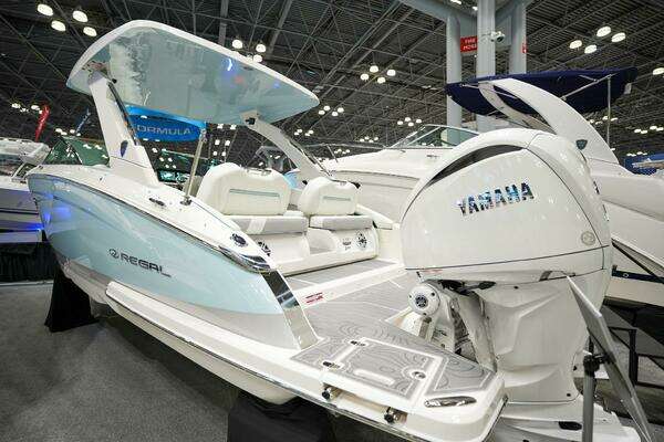 29-ft-Regal-2026-LX9- Sea Bright New Jersey United States  yacht for sale