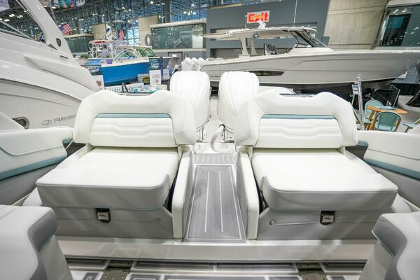 29ft Regal Yacht For Sale