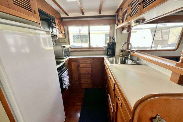 Kadey-Krogen 48 Whaleback Yacht For Sale