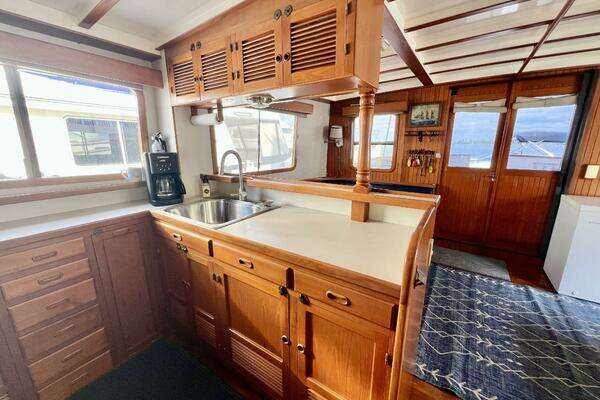 Kadey-Krogen 48 Whaleback Yacht For Sale