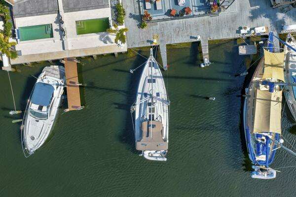 Photo of the 2021 Jeanneau 440 "Dantari"