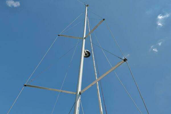 Jeanneau 440 Yacht For Sale