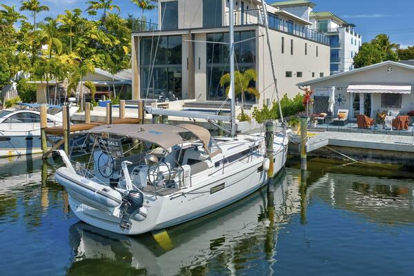 Dantari 44ft Jeanneau Yacht For Sale