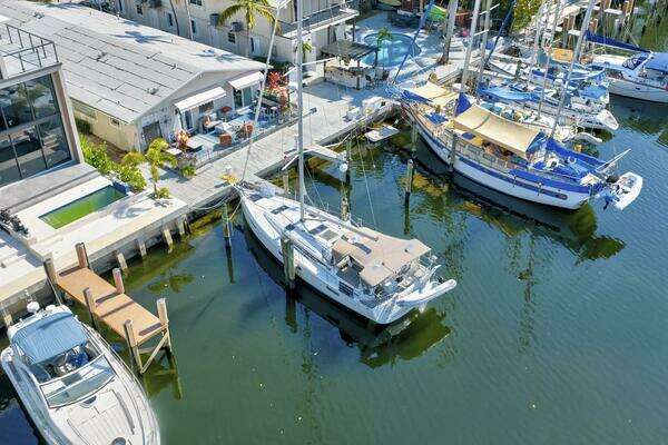 Jeanneau 440 Yacht For Sale