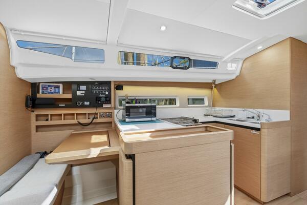 Dantari 44ft Jeanneau Yacht For Sale