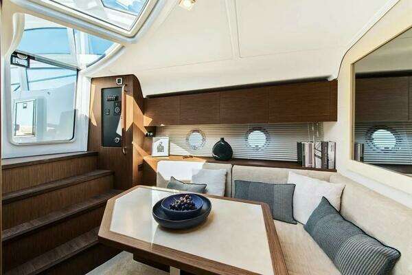 Beneteau Gran Turismo 40 Yacht For Sale