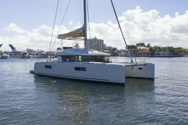 Rhapsody 52ft Lagoon Yacht For Sale