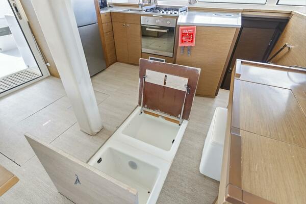 Rhapsody 52ft Lagoon Yacht For Sale