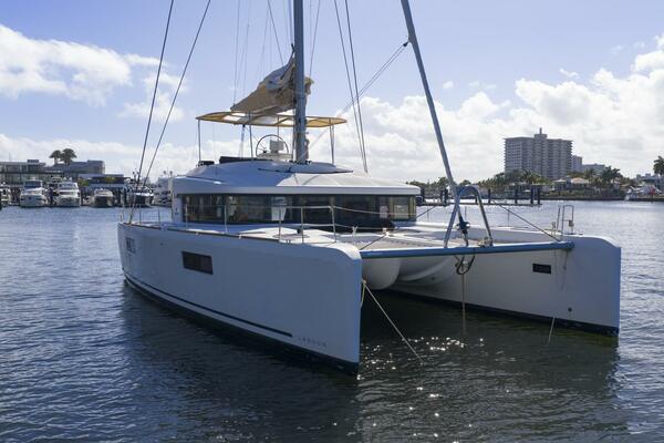 Rhapsody 52ft Lagoon Yacht For Sale