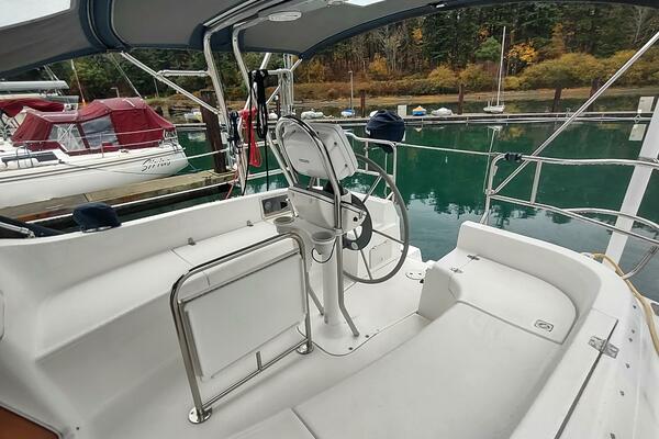 VELELLA 35ft Hunter Yacht For Sale