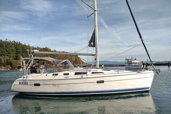 Photo of the 2003 Hunter  "VELELLA"
