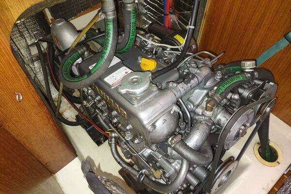 Hunter  Yacht For Sale