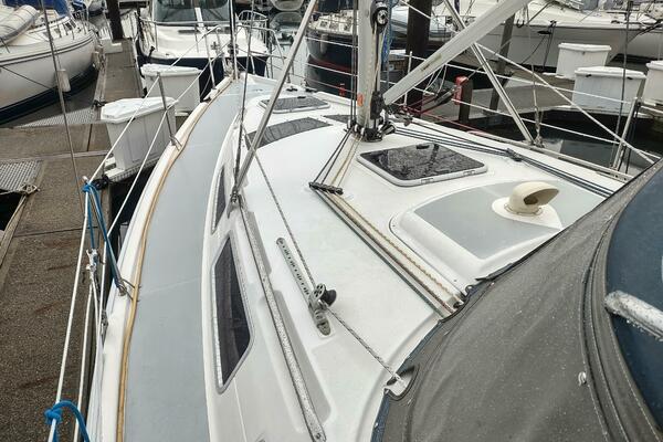 VELELLA 35ft Hunter Yacht For Sale