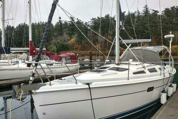 Hunter  Yacht For Sale