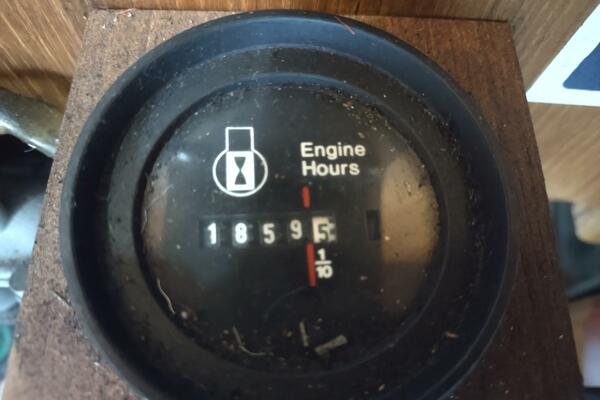 VELELLA 35ft Hunter Yacht For Sale