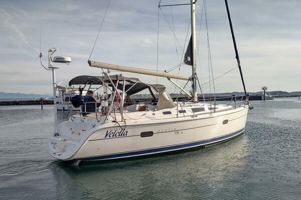 VELELLA 35ft Hunter Yacht For Sale