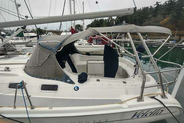 Hunter  Yacht For Sale