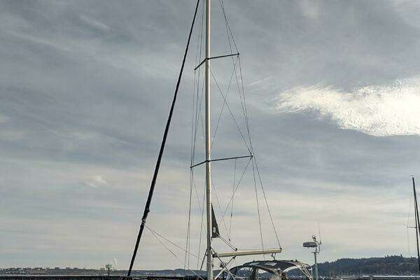 Hunter  Yacht For Sale