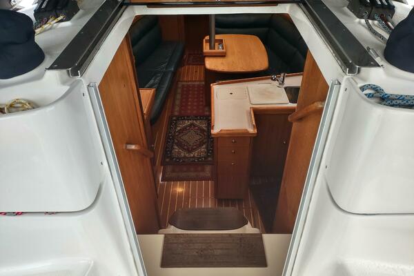 VELELLA 35ft Hunter Yacht For Sale