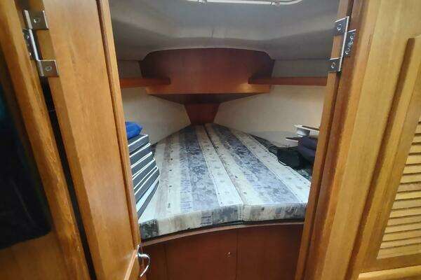Hunter  Yacht For Sale
