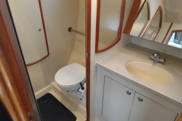 VELELLA 35ft Hunter Yacht For Sale