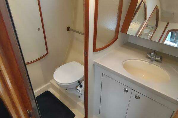 Hunter  Yacht For Sale