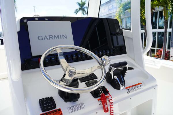 27ft Sea Hunt Yacht For Sale