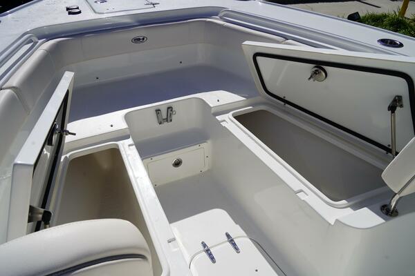 27ft Sea Hunt Yacht For Sale