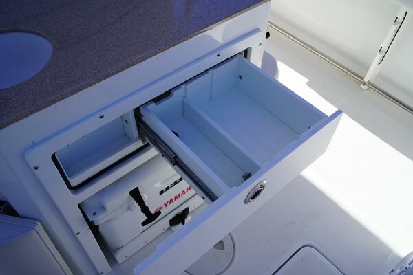 27ft Sea Hunt Yacht For Sale