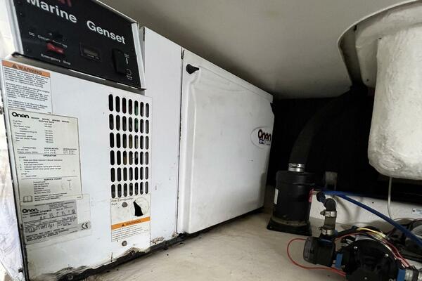 Reel Obsession 41ft Luhrs Yacht For Sale